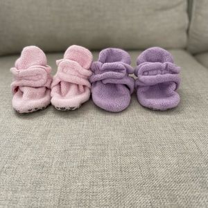 Zutano fleece gripper booties